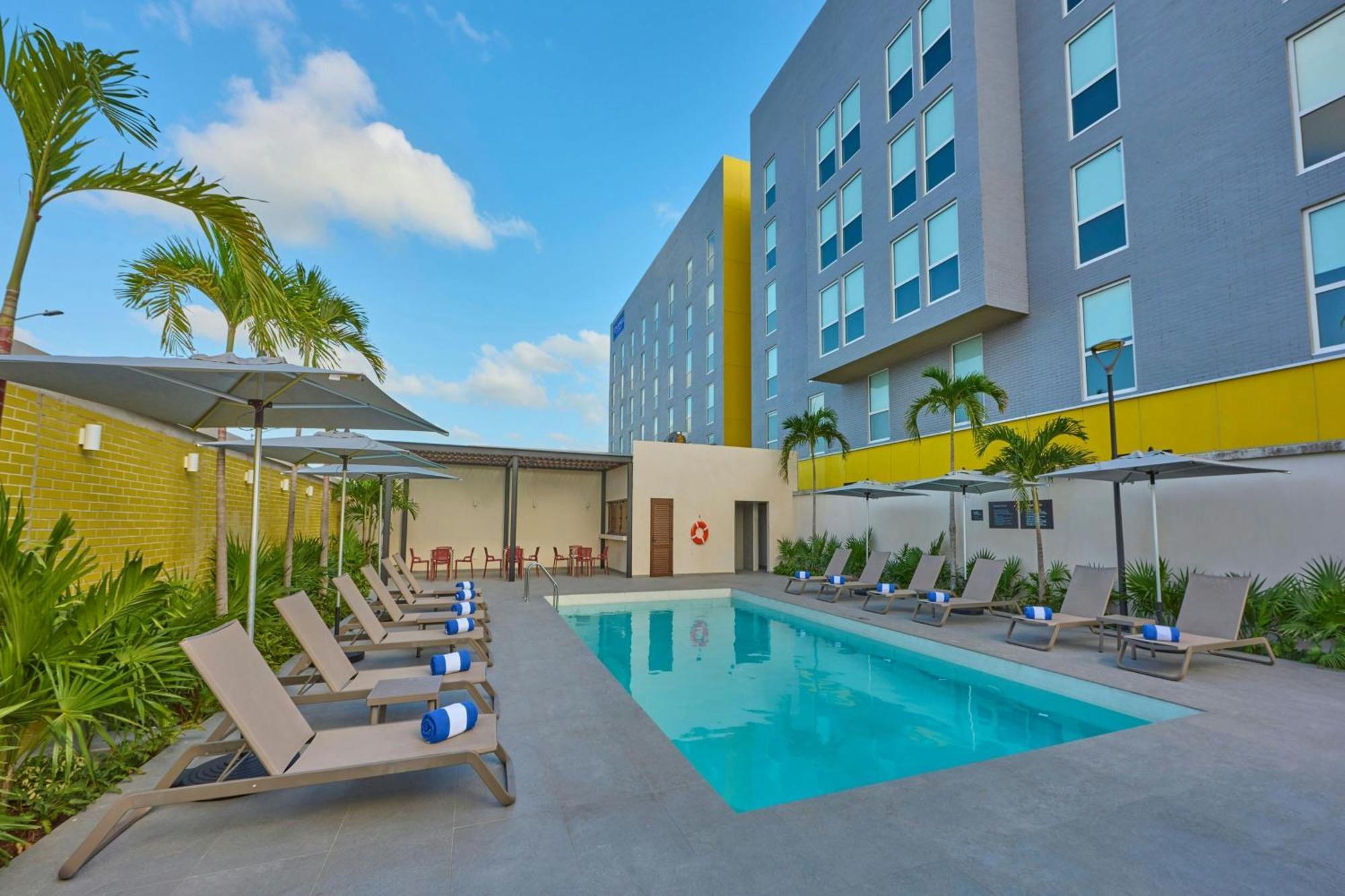 City Express By Marriott Cancun Aeropuerto Alfredo V. Bonfil Экстерьер фото